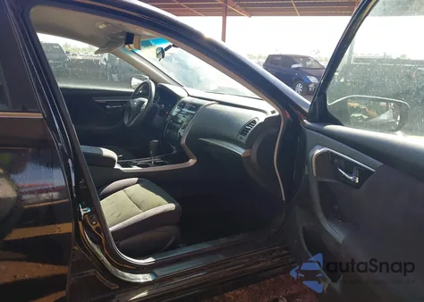 2013 Nissan Altima 2.5 S z USA, uszkodzony, nr VIN 1N4AL3AP4DN447616